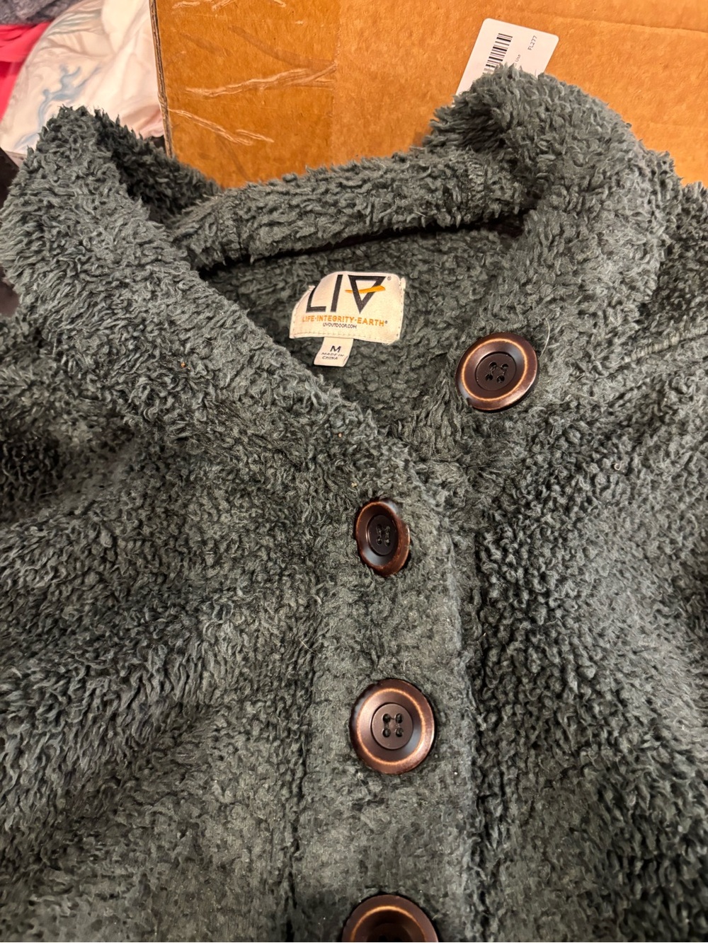 Cozy Forest Green Sherpa Button-Up Hoodie - Picture 3 of 7